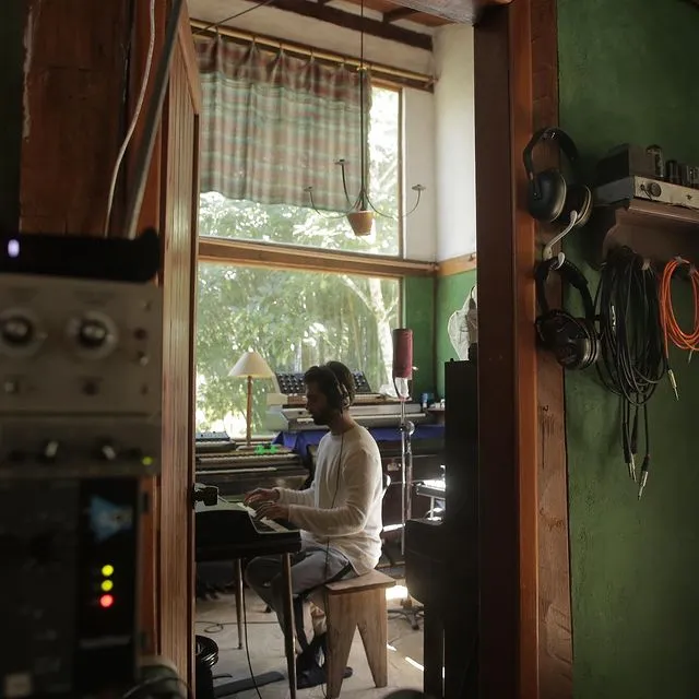 “Cinco”: novo álbum do Silva passeia pela bossa nova, samba e encontra o jazz com João Donato