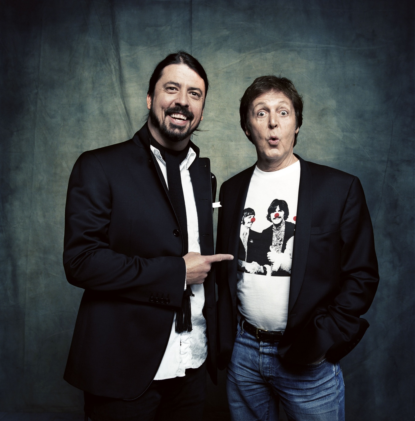 Paul McCartney, Dave Grohl, Elvis Costello e mais se uniram em apresentação virtual